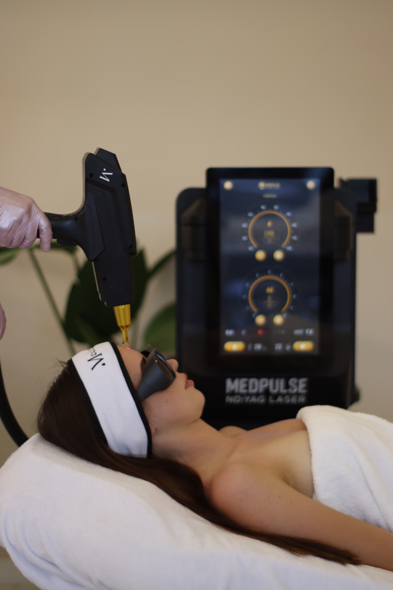 MedPulse ND:YAG laserbehandeling in de Medesthetics kliniek